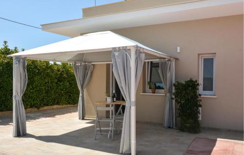 Roccazzo House | Stunning Home In Roccazzo