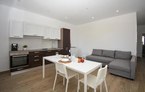 Roccazzo House | Stunning Home In Roccazzo