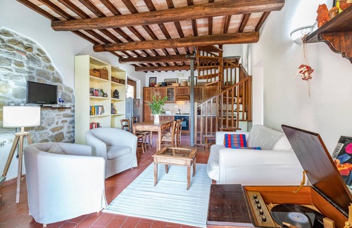 Scansano House | Stunning home in Scansano with WiFi