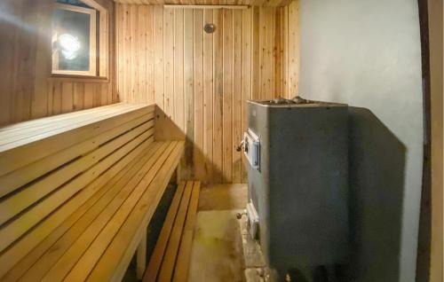 Skillingaryd House | Stunning Home In Skillingaryd With Sauna