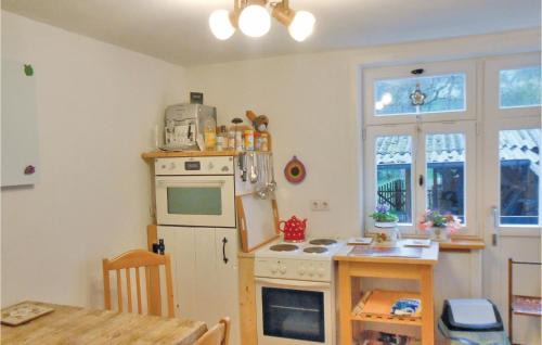 Spangenberg House | Stunning Home In Spangenberg With Wifi