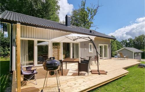 Tvarred House | Stunning Home In Tvärred With Kitchen