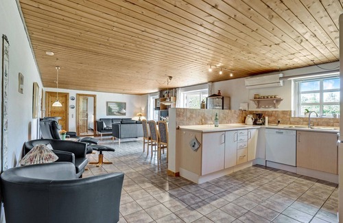 Nørre Fjand House | Stunning home in Ulfborg with kitchen