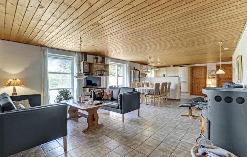Nørre Fjand House | Stunning Home In Ulfborg With Kitchen