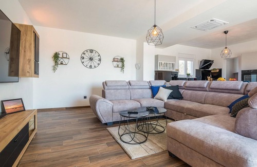 Vrsi House | Stunning home in Vrsi