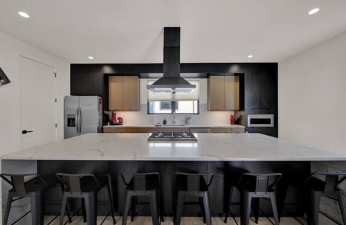 Charlotte House | Stunning Home w/Pool/Outdoor kitchen,Gym, GameRoom, Rooftop