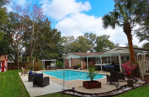 Fort Walton Beach House | Stunning house with Pool and Hot tub