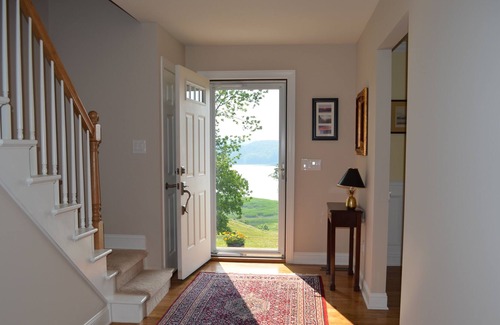 Hudson House | Stunning Hudson River House on Mt. Merino in Hudson