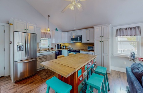 Ponds of Plymouth House | Stunning lakefront home with kayaks, games, & amazing deck views - dog-friendly