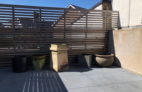 Clayton Apartment | Stunning large 3 bedroom apartment with parking space and secluded roof terrace