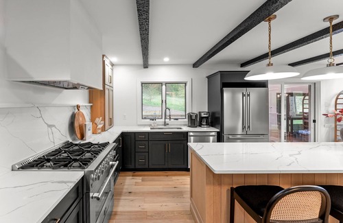 Ellicottville Ski Chalet | 🔥Stunning Luxury EVL Retreat l A True Private Oasis🔥