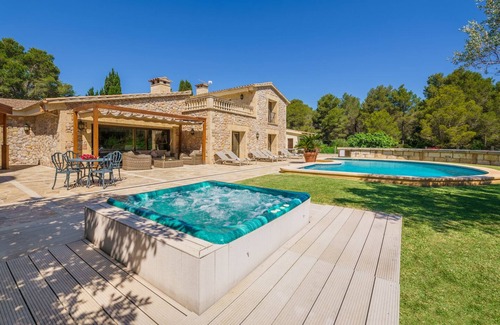 Puerto de Pollensa Villa | Stunning luxury beach villa for 12 with private swimming pool in Puerto Pollensa