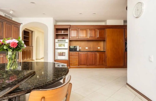 El Poblado House | Stunning Luxury Penthouse with Spa and Concierge