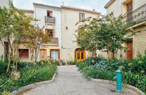 Vic-la-Gardiole House | Stunning Medieval Getaway