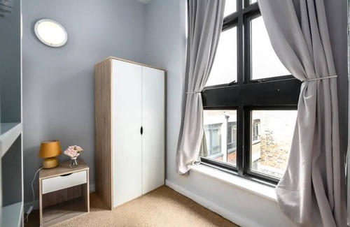 Chinatown Apartment | Stunning Mezzanine Apartment In The Heart Of Liverpool