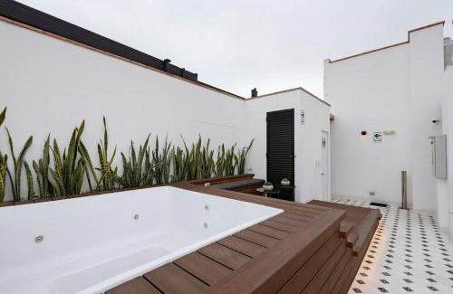 Barranco Apartment | Stunning Modern 1BD Apartment in Barranco
