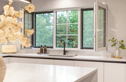 Maltby House | Stunning Modern Oasis…Swim Spa ,Hot Tub,Sauna