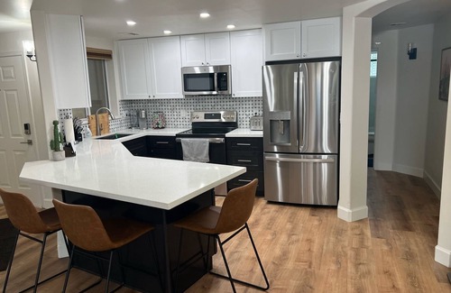 Paradise Valley Village Condo | Stunning Modern Condo Paradise Valley/Scottsdale