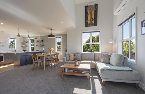 Nelson House | Stunning, modern yet characterful city-fringe townhouse in the heart of The Wood