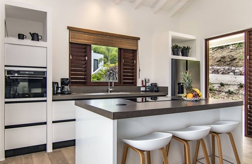 Sint Michiel Villa | Stunning new luxurious villa in Caribbean style with pool - 2min walk to beach.
