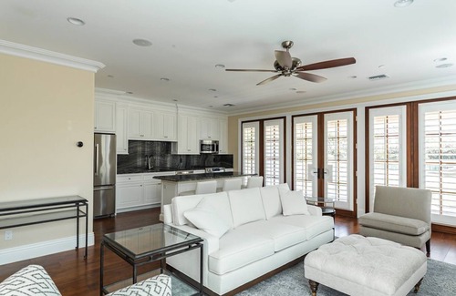 Paradise Valley House | Stunning, new Paradise Valley guest house with mountain views
