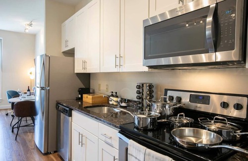 Old Town West Apartment | ⚜Stunning Old Town Studio Apt⚜Free Parking⚜