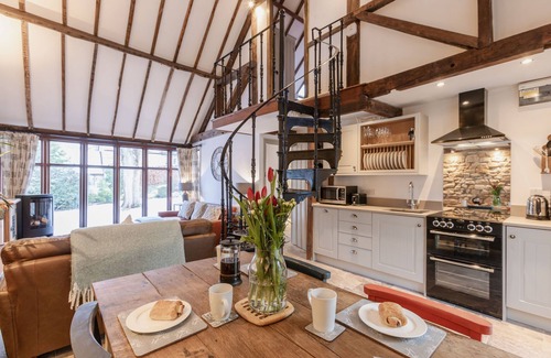 Blockley Cottage | Stunning open plan 2 storey barn conversion with spiral staircase.