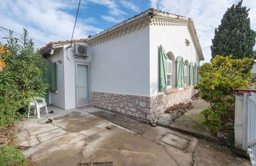 Le Grand Large House | Stunning private villa for 6 people with WIFI, A/C, TV, pets allowed and parking