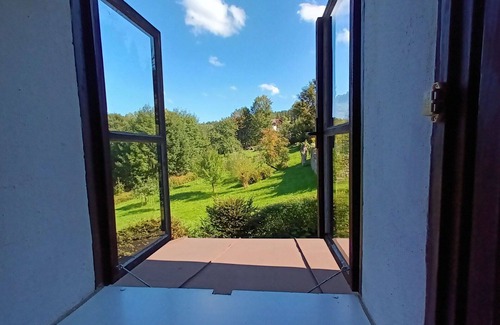 Smrzovka Villa | Stunning private villa for 12 people with TV, pets allowed and parking