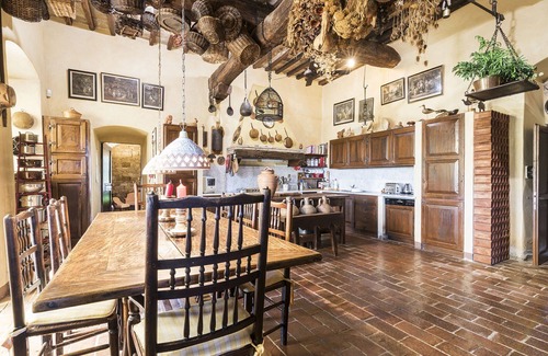 San Pietro in Bossolo Villa | Stunning private villa with WIFI, private pool, A/C, TV, patio, panoramic view and parking