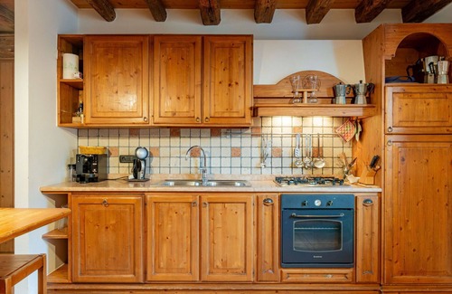 Coltura Villa | Stunning private villa with WIFI, private pool, TV, patio, pets allowed, panoramic view and park.