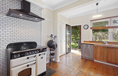 Blackheath House | Stunning Private Escarpment House and Property