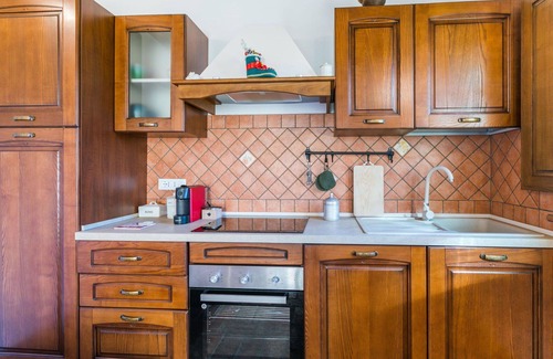 Montescudaio House | Stunning private villa for 3 guests with WIFI, A/C, patio, panoramic view and parking