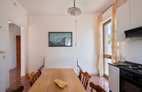 Padula Fede Villa | Stunning private villa for 6 people with TV, patio and pets allowed