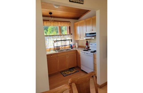 Vaughn Apartment | Stunning Private Studio apartment overlooking Puget Sound