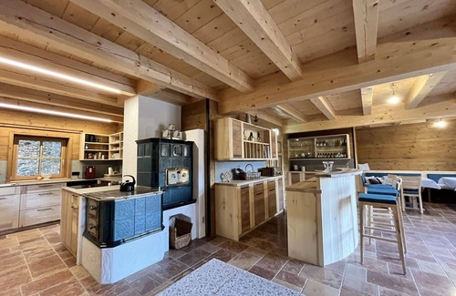 Reichraming House | Stunning private villa for 10 people with TV, terrace, pets allowed and parking