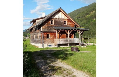 Oeblarn House | Stunning private villa with WIFI, TV, terrace, pets allowed, panoramic view and parking