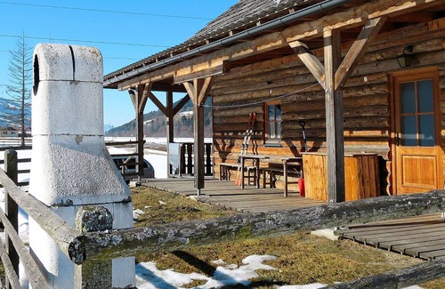 Oeblarn House | Stunning private villa with WIFI, TV, terrace, pets allowed, panoramic view and parking