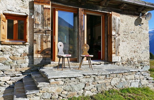 Acquarossa House | Stunning private villa for 4 guests with WIFI, TV, terrace and pets allowed