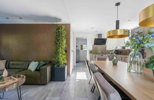 Bosgebied Hoenderloo House | Stunning private villa for 10 guests with pool, WIFI, TV, terrace and parking