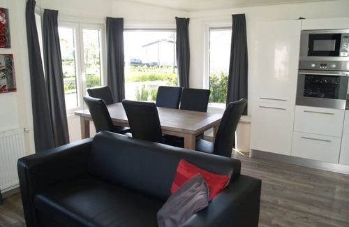 Dordtse Biesbosch House | Stunning private villa for 6 guests with pool, WIFI, TV, terrace and parking