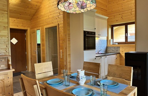 Presseggen House | Stunning private villa for 4 guests with WIFI, TV, balcony and parking