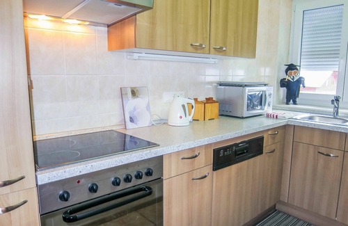 Muhldorf House | Stunning private villa for 4 guests with WIFI, TV, terrace, pets allowed and parking