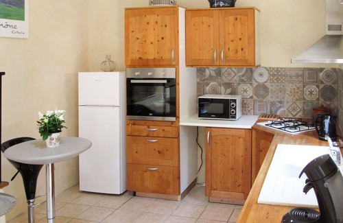 Venterol House | Stunning private villa for 2 people with pool, WIFI, TV, pets allowed and parking