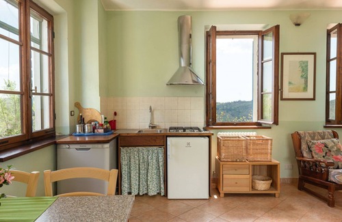 Montieri Villa | Stunning private villa for 7 guests with patio, pets allowed and parking