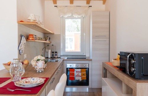 Vetralla House | Stunning private villa with A/C, WIFI, pool, TV, pets allowed, panoramic view and parking