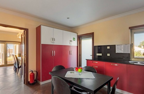 Marinhas House | Stunning private villa for 10 guests with WIFI, hot tub, TV and terrace