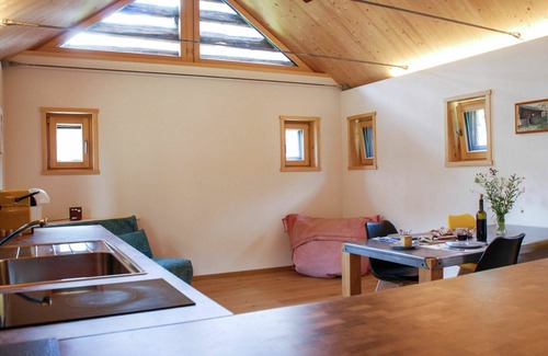 Semione House | Stunning private villa for 4 people with patio, pets allowed, panoramic view and parking