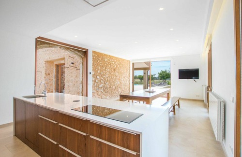Sencelles House | Stunning private villa for 12 people with private pool, A/C, WIFI, TV, patio and panoramic view