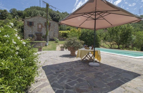 Montoro Villa | Stunning private villa for 10 guests with pool, A/C, WIFI, TV, panoramic view and parking